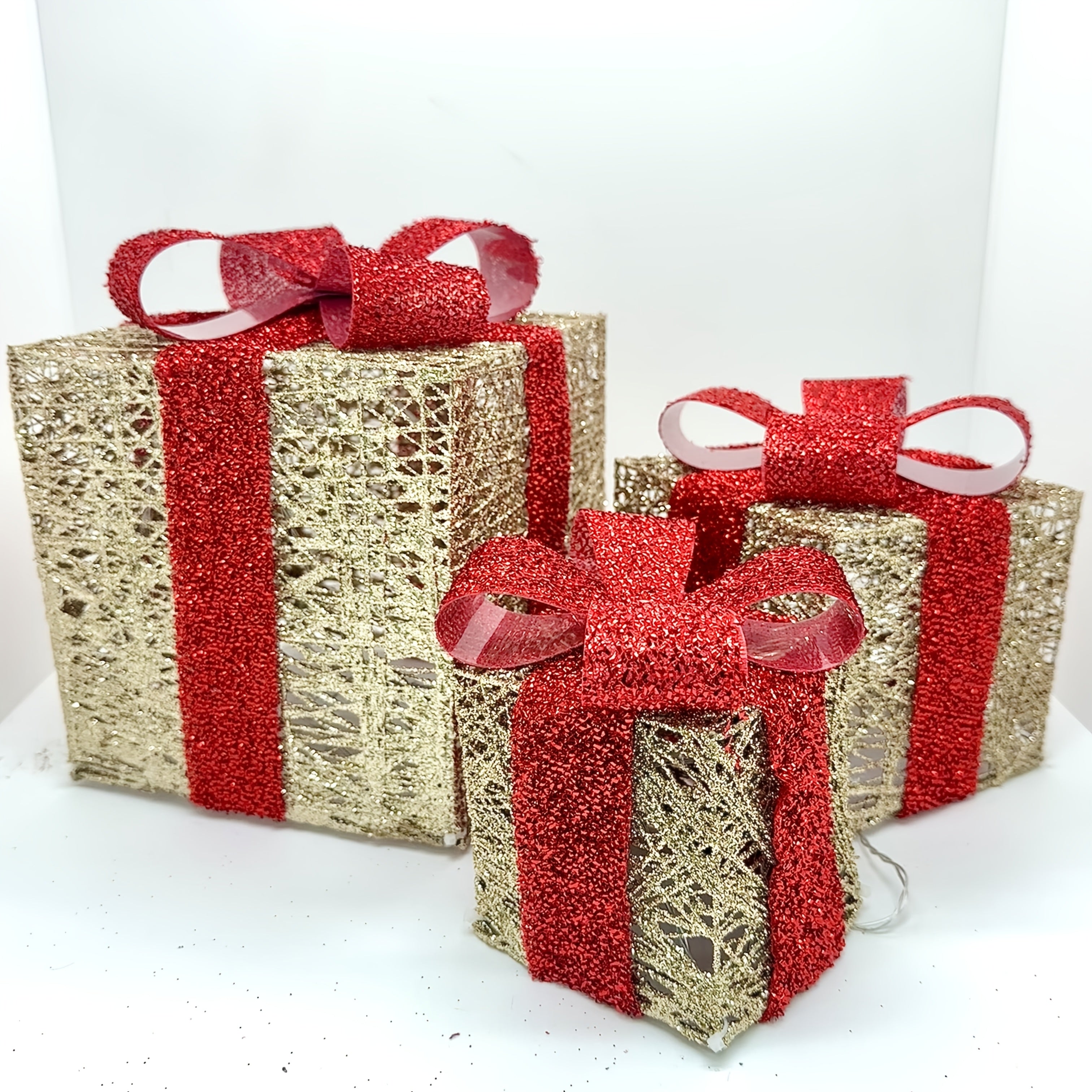 Tre jul ljus presenterar lådor