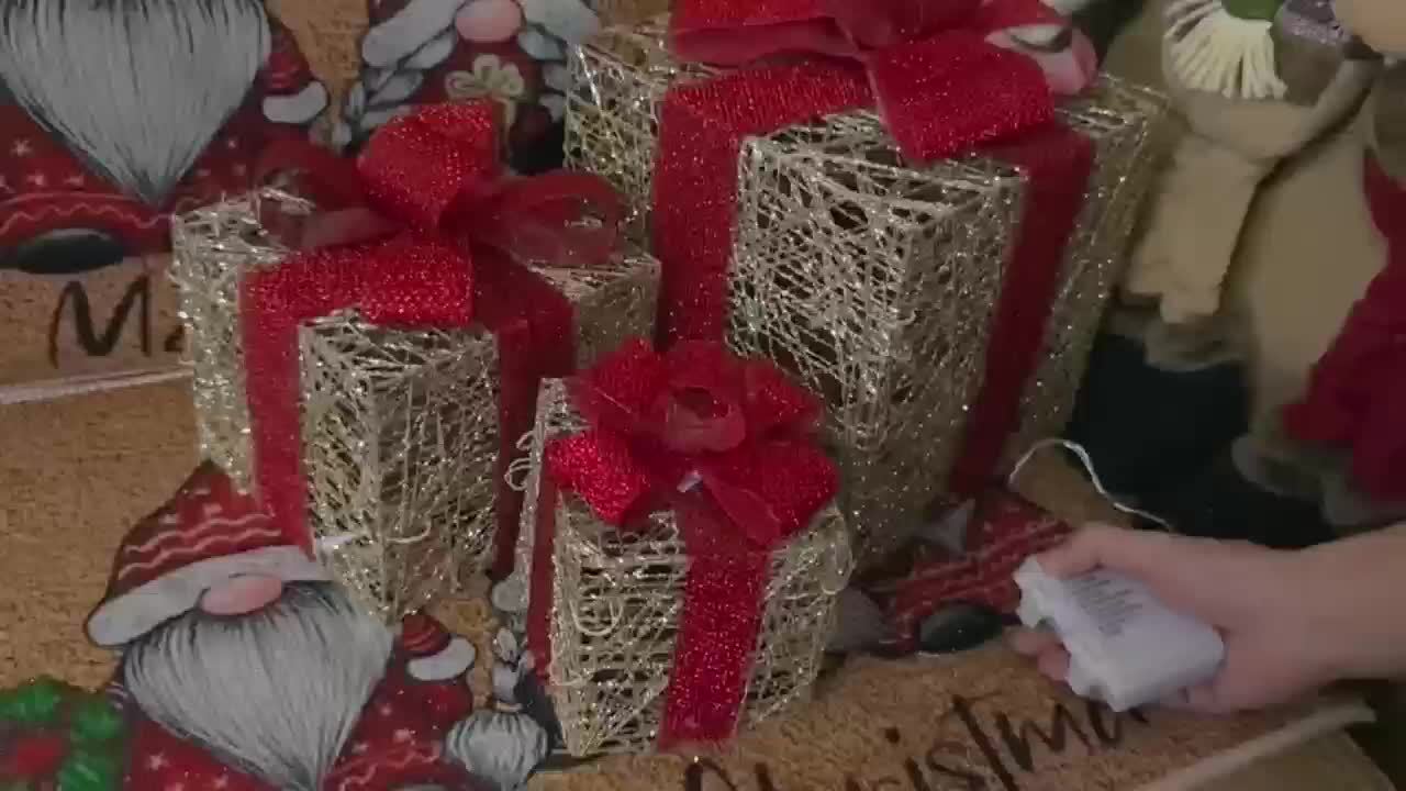 Tre jul ljus presenterar lådor