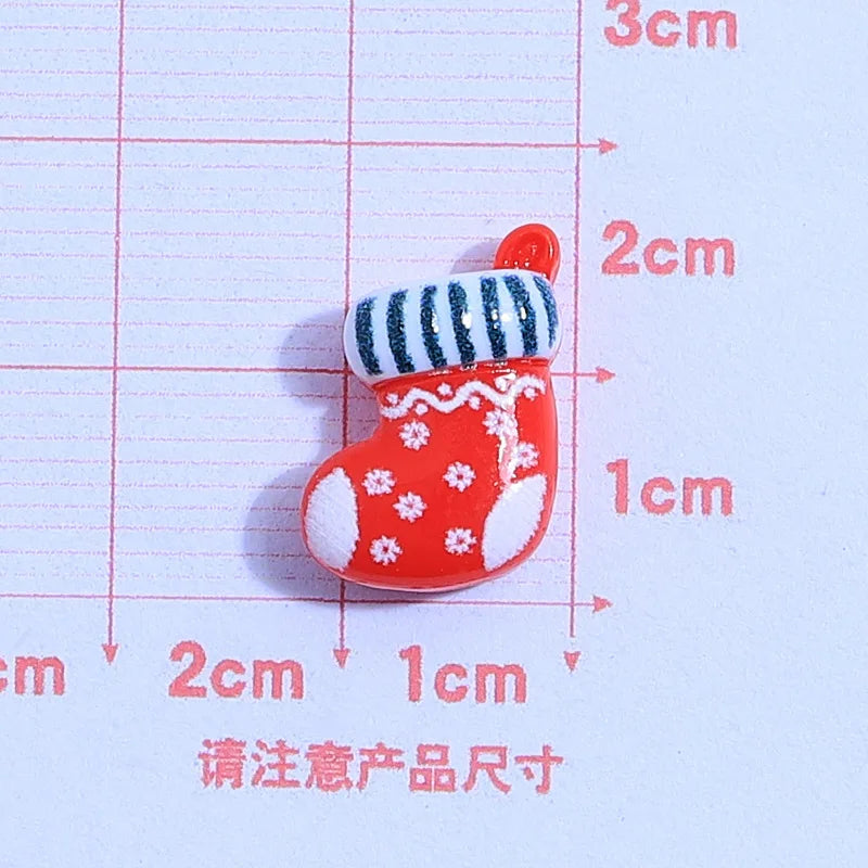 små julfigurer i resin